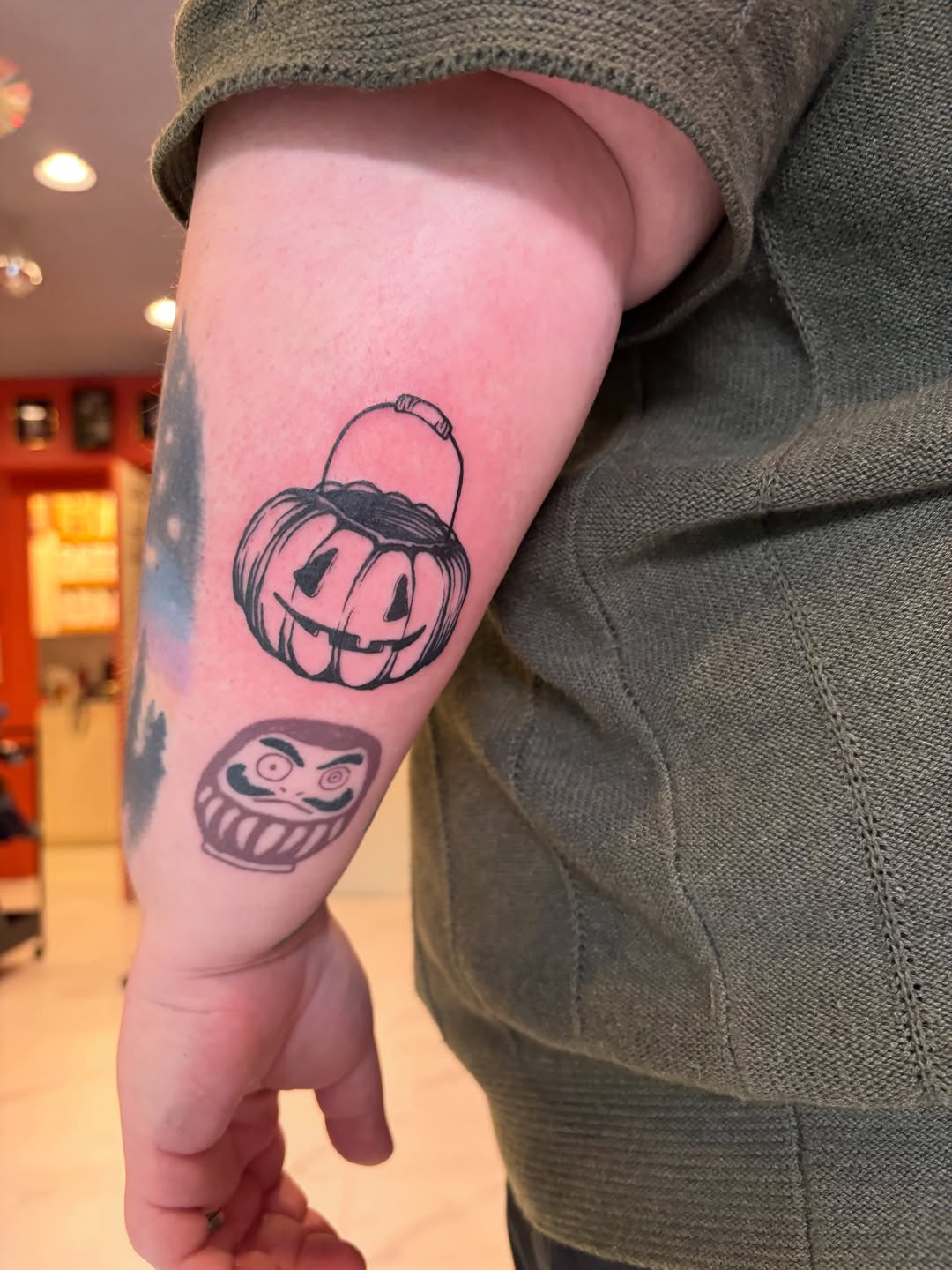 Tattoo by @tattoos4freaks — black_and_grey, illustrative