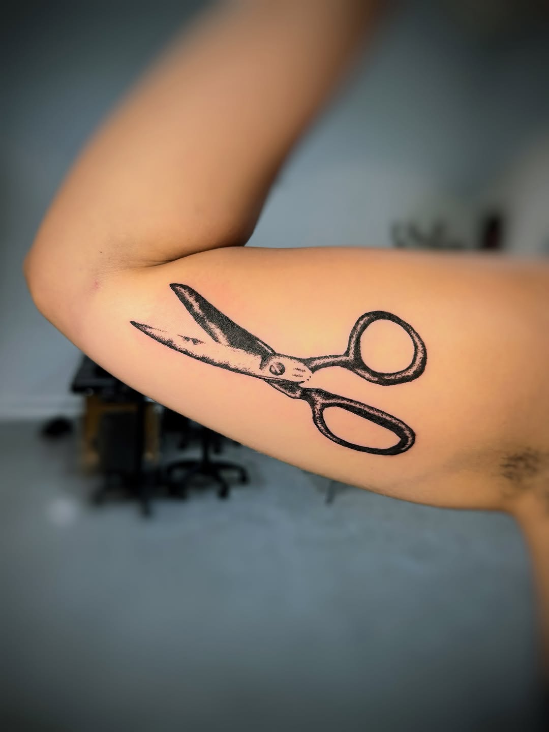 Tattoo by @r0tten.t4ts — black_and_grey, realism