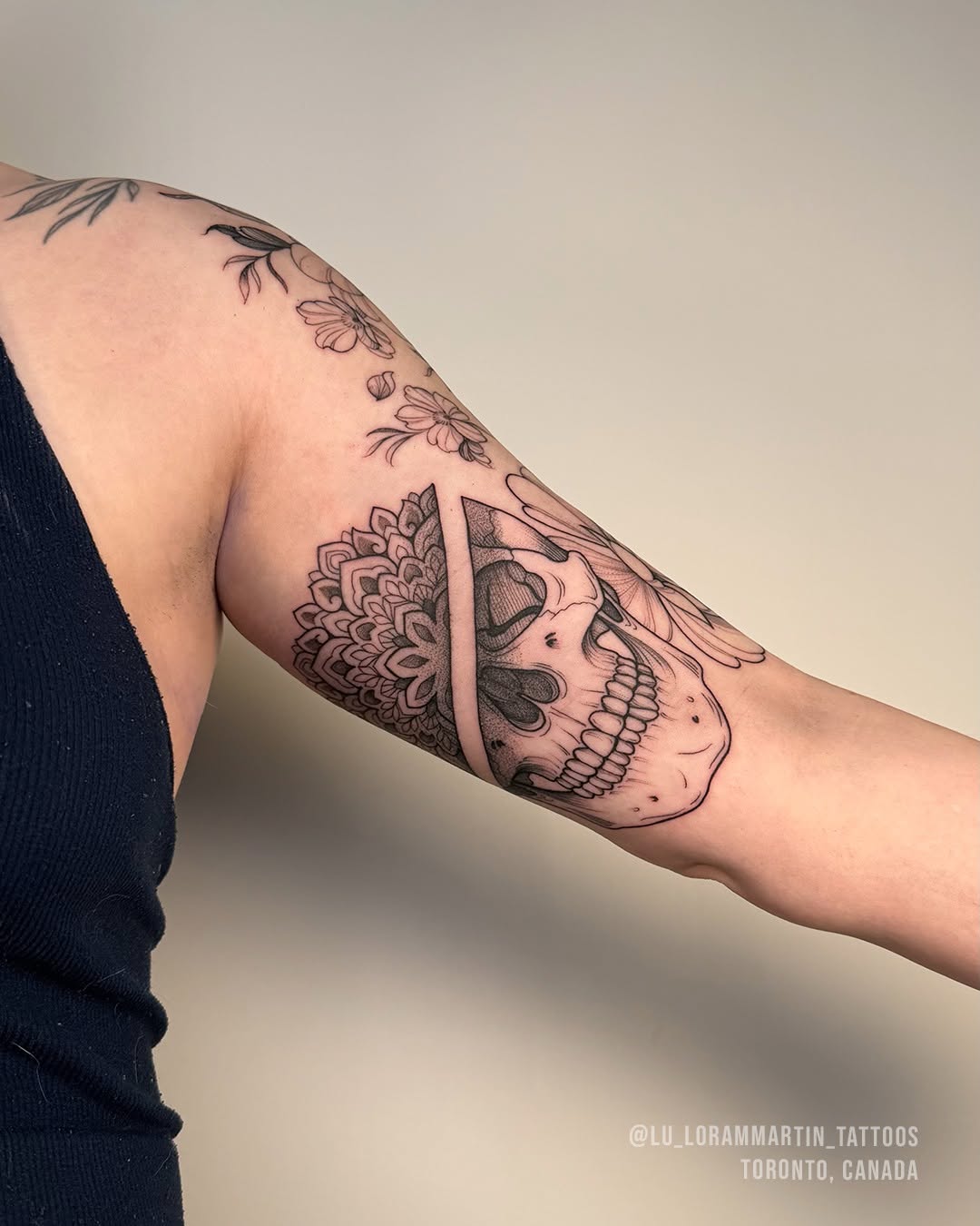 Tattoo by @lu_lorammartin_tattoos — black_and_grey, realism