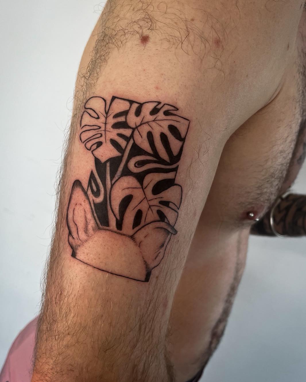 Tattoo by @darish.tattoo — black_and_grey, illustrative