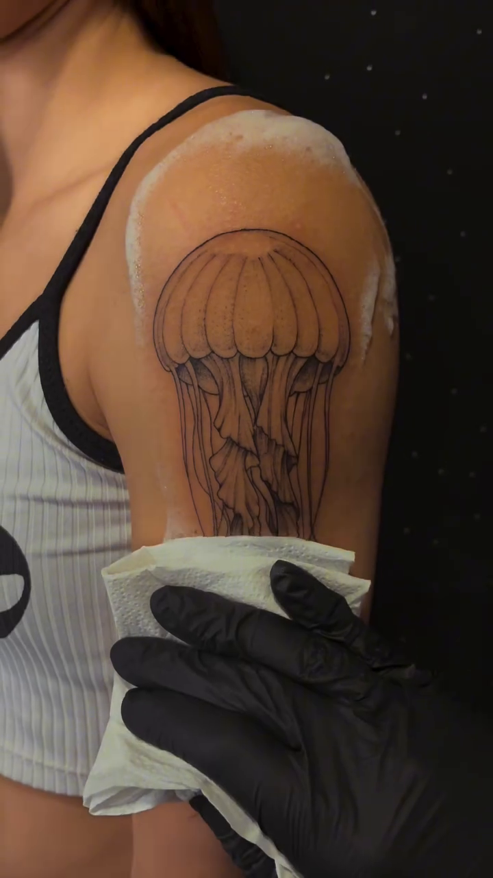 Tattoo by @dycotattoo — fine_line