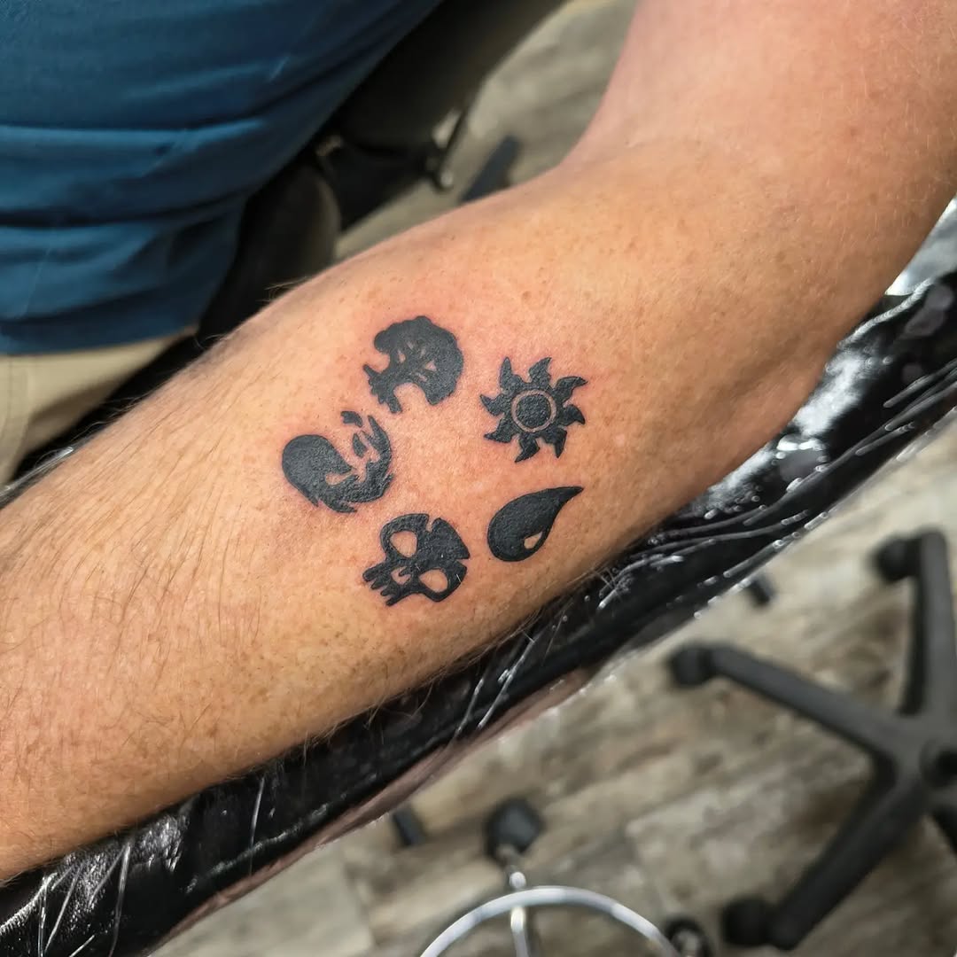Tattoo by @hyacynth.tattoo — blackwork
