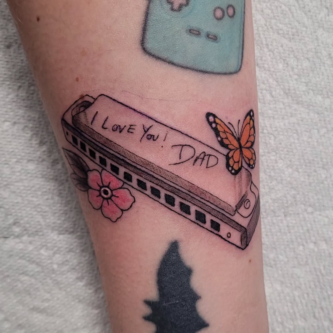 Tattoo by @lariendragon — lettering_script