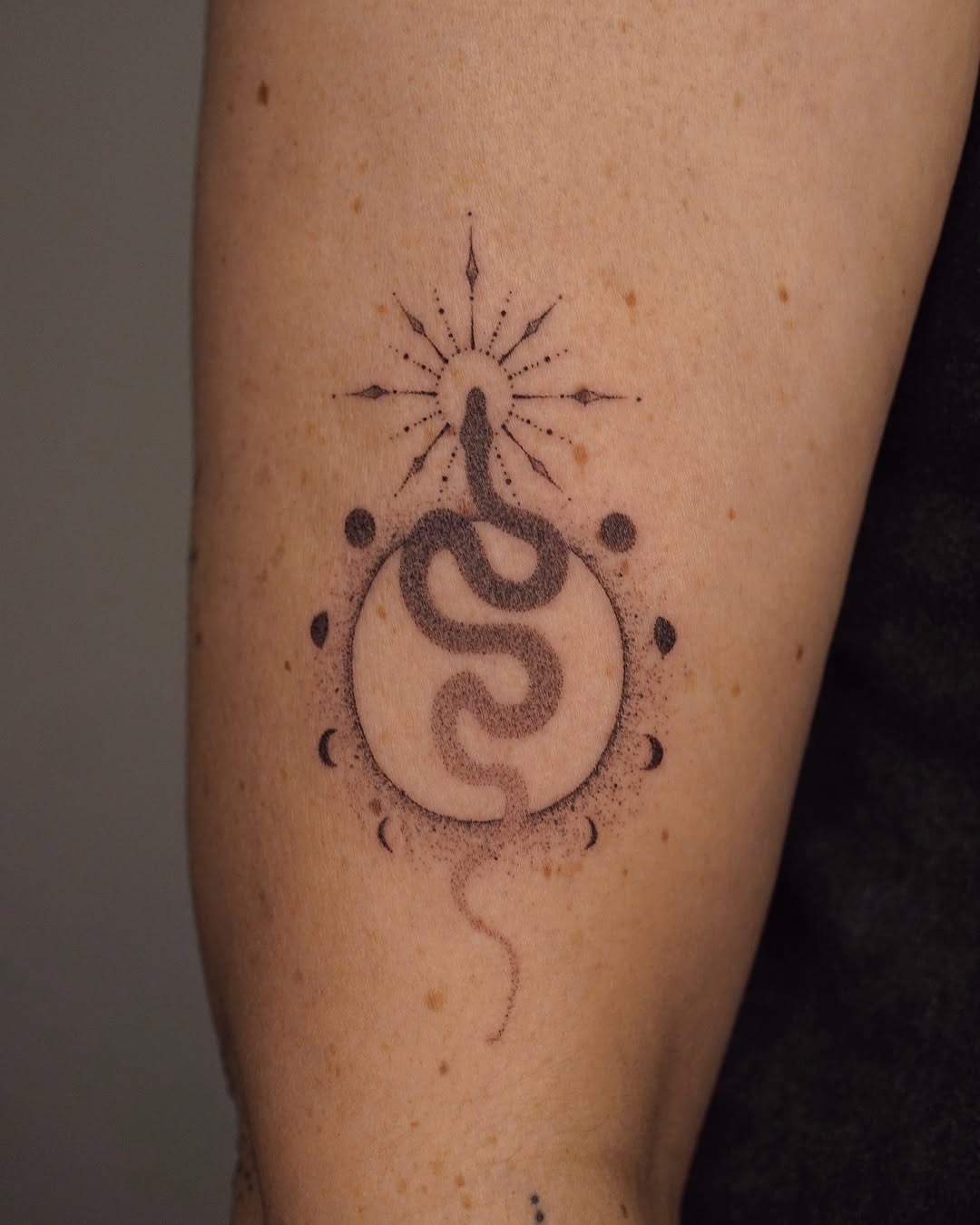 Tattoo by @elsietattoo — dotwork, fine_line