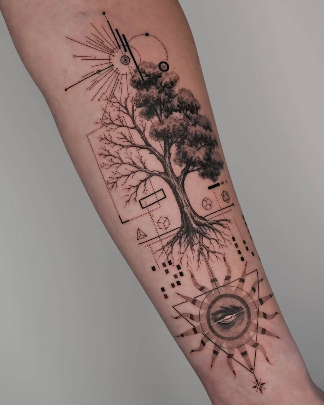 Tattoo by @ejintatt β geometric, black_and_grey
