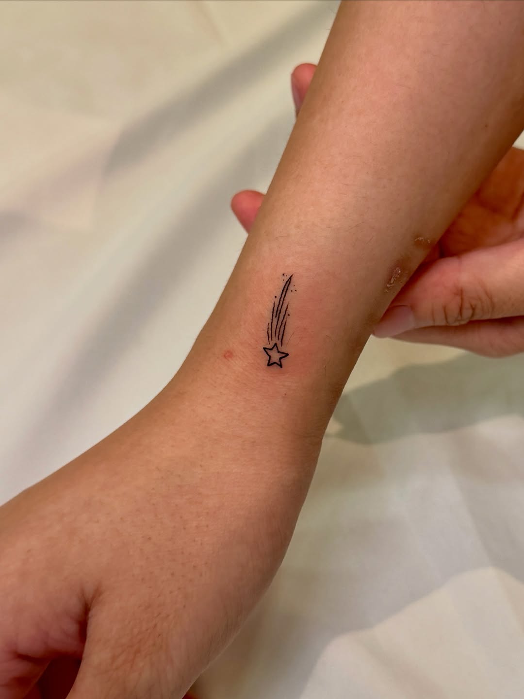 Tattoo by @lulu.ttttttt — fine_line, minimalist