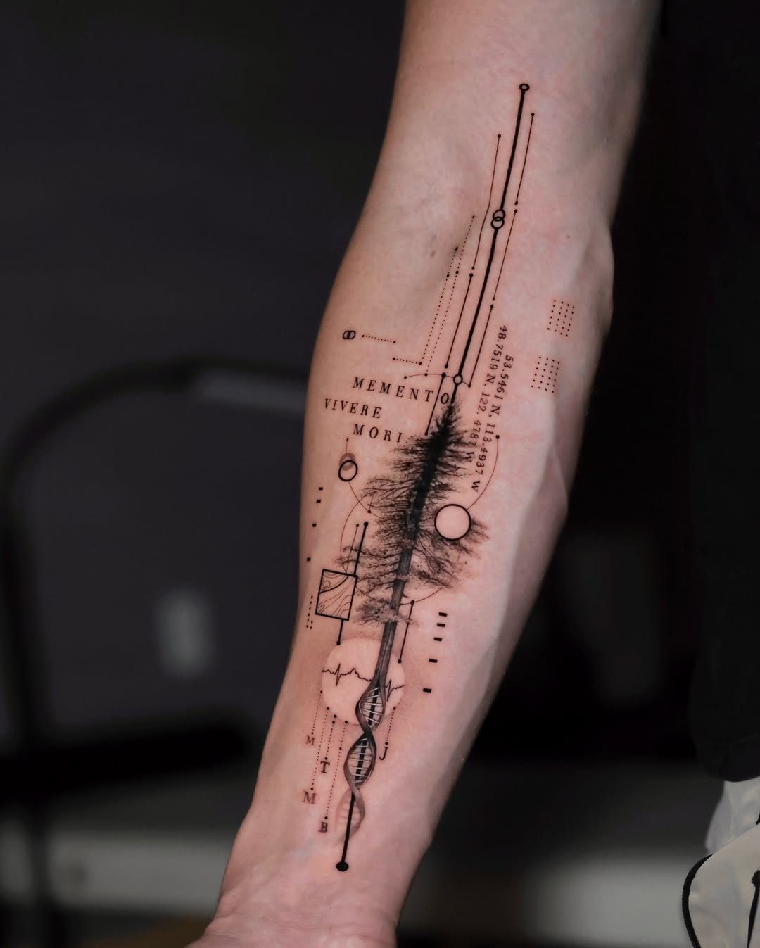 Tattoo by @gayitattoo — fine_line, geometric