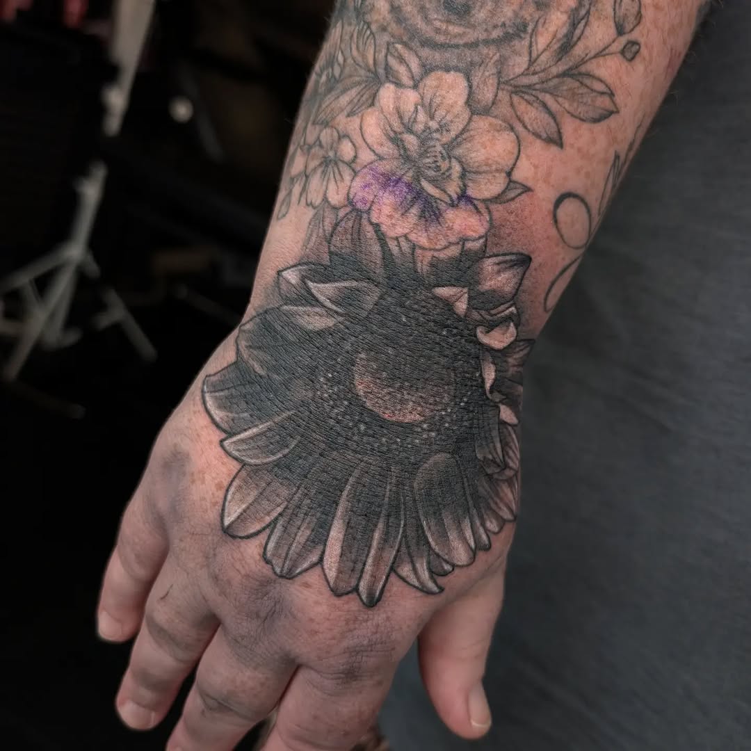 Tattoo by @y_i_n_k — realism, black_and_grey