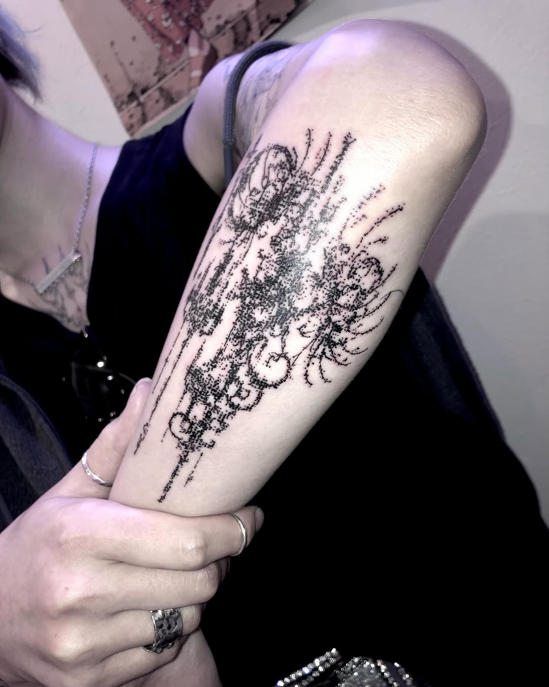 Tattoo by @lxk.e4_u β dotwork, fine_line