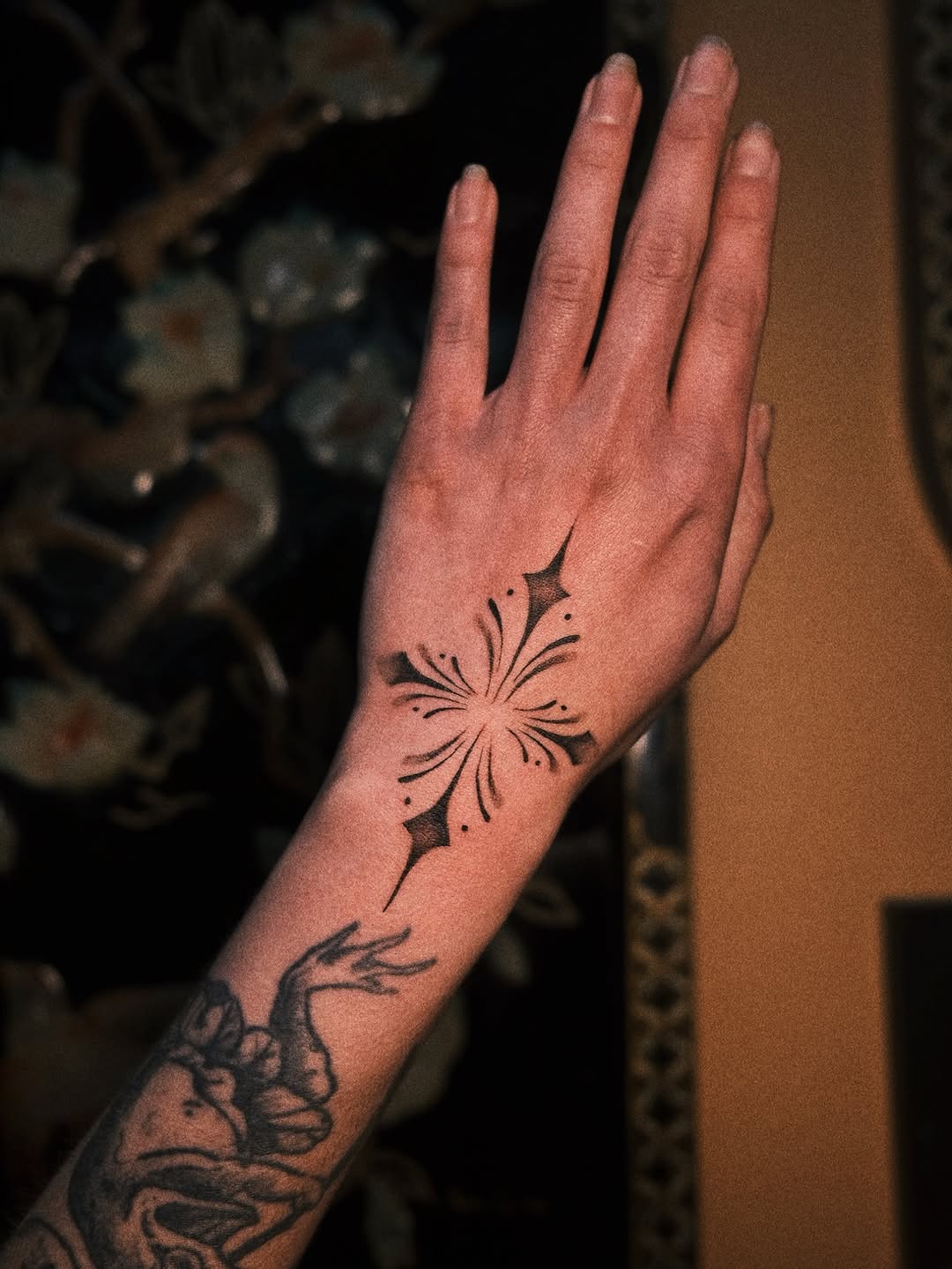 Tattoo by @ren.inks — fine_line, geometric