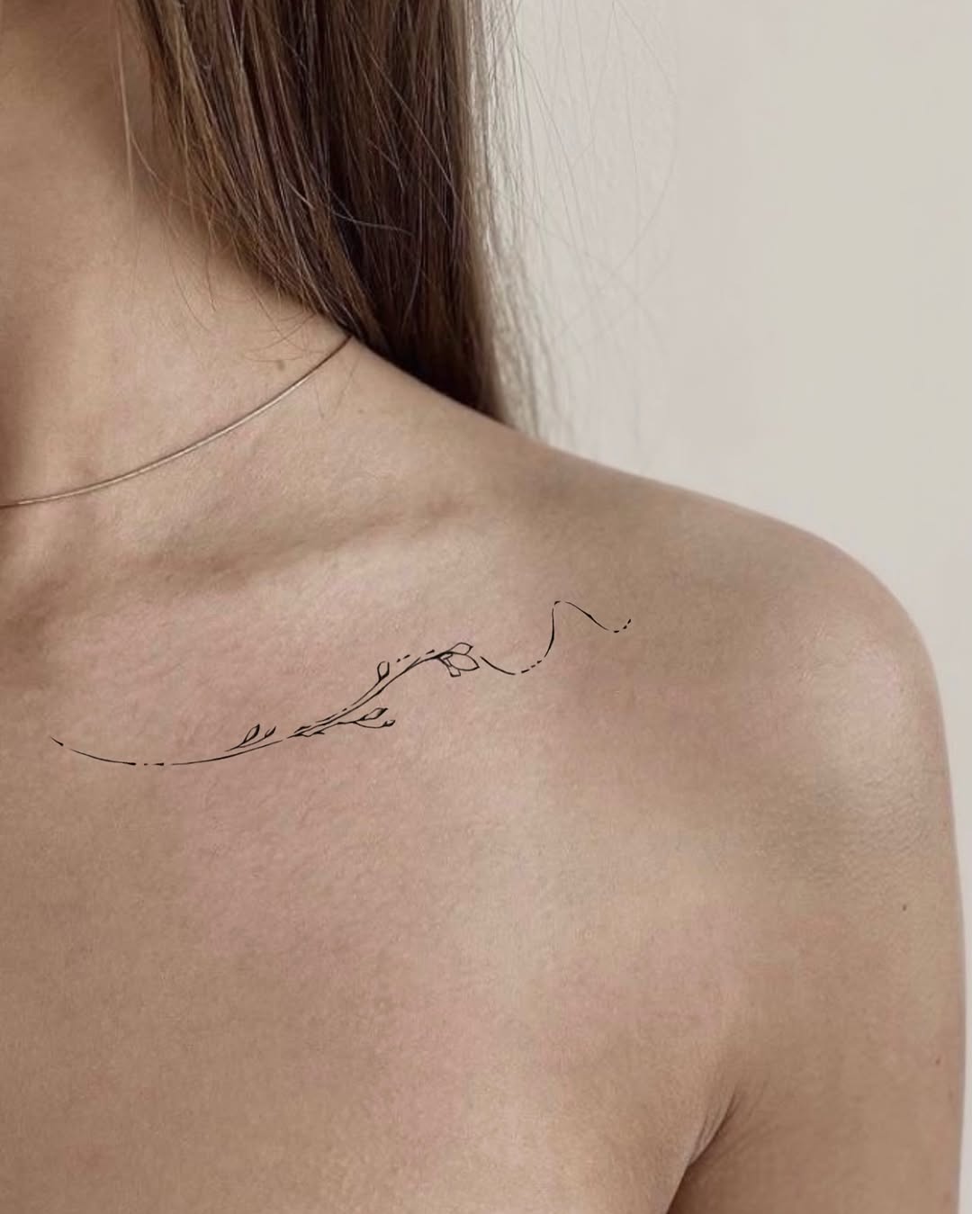 Tattoo by @tatt.diana — fine_line, minimalist