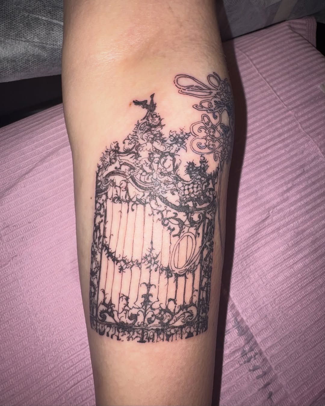 Tattoo by @oxurminexo โ fine_line, black_and_grey