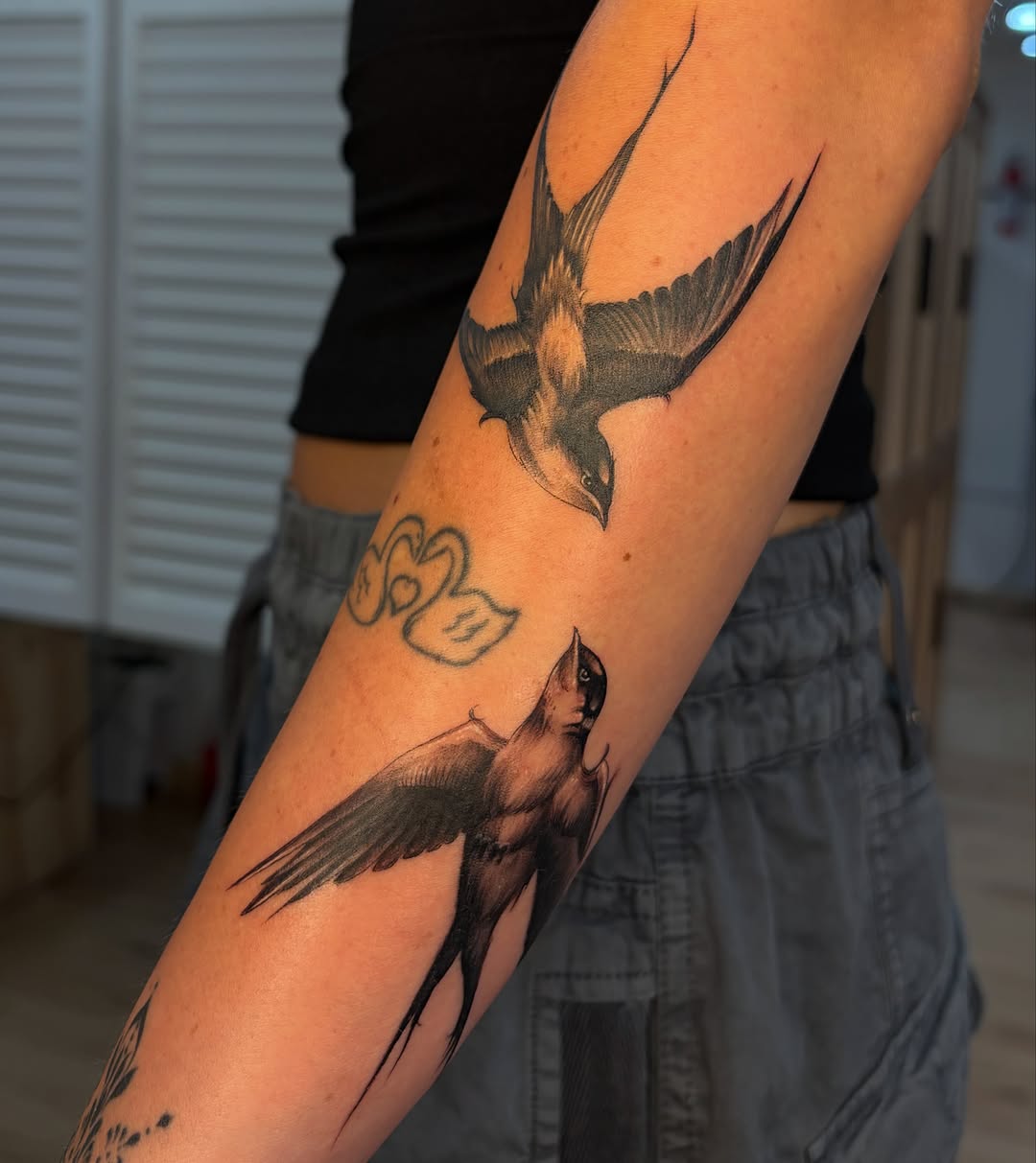 Tattoo by @et._.go._.tattoo — realism, black_and_grey