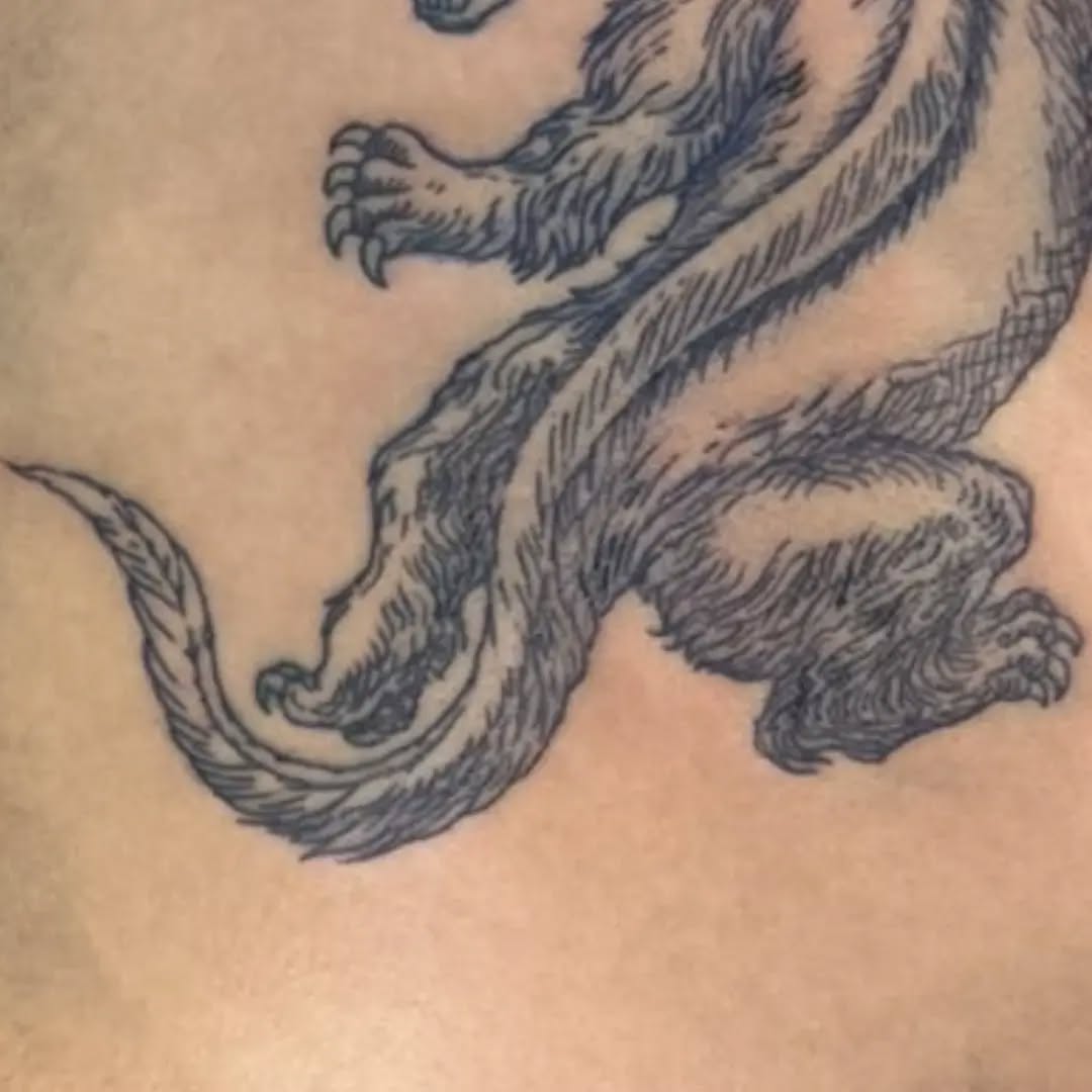 Tattoo by @yyiizzuuzz โ illustrative, black_and_grey