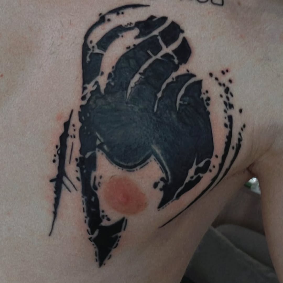 Tattoo by @sabrinamueller.tattoo — blackwork