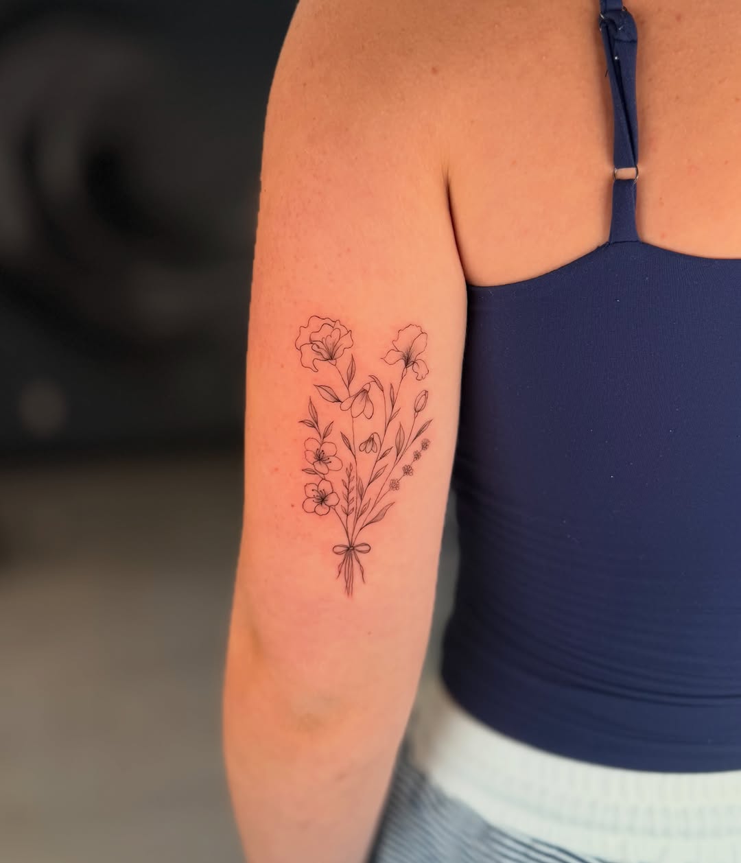 Tattoo by @pinku.tatts — fine_line