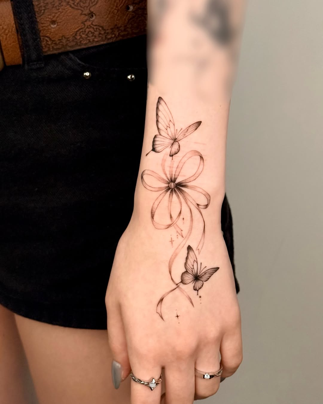 Tattoo by @tattooist_blanc — fine_line, minimalist