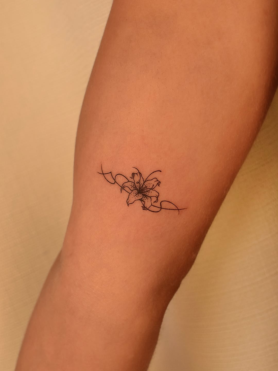 Tattoo by @tattooer_jina — fine_line