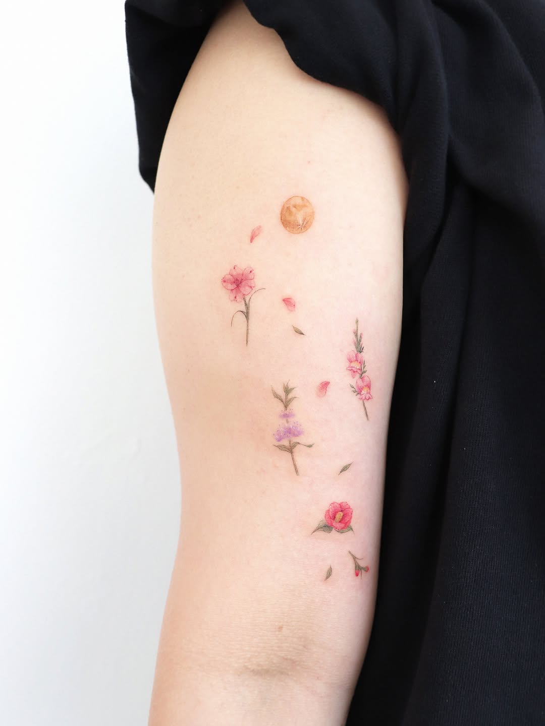 Tattoo by @vanilla__tattoo — fine_line, watercolor